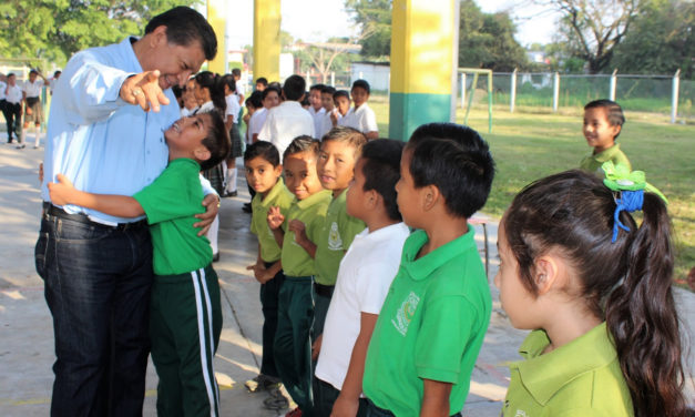 Educación, prioritaria para el Profe Chano