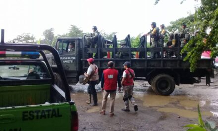 Crecida de Río Cazones pone en alerta a la población