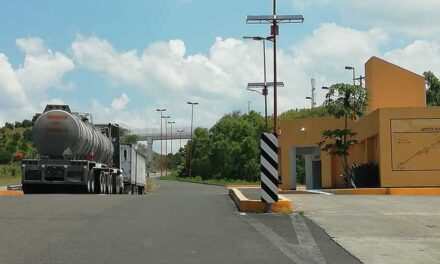 Banda comete plagios exprés en los baños de la caseta a Tuxpan