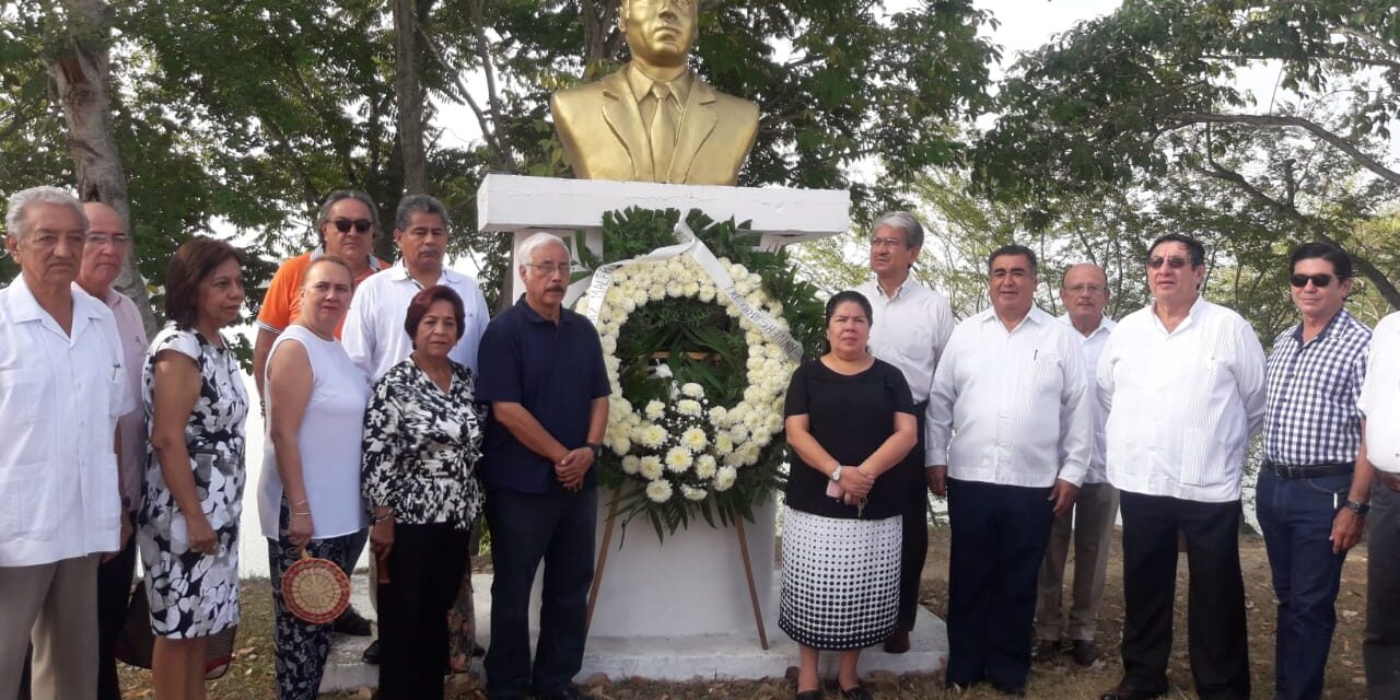 Se conmemora aniversario luctuoso del Lic. Demetrio Ruiz Malerva