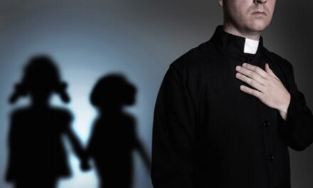 Corte de Pensilvania destapa 300 casos de sacerdotes depredadores sexuales