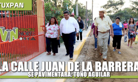 La calle Juan de la Barrera se pavimentará: Toño Aguilar