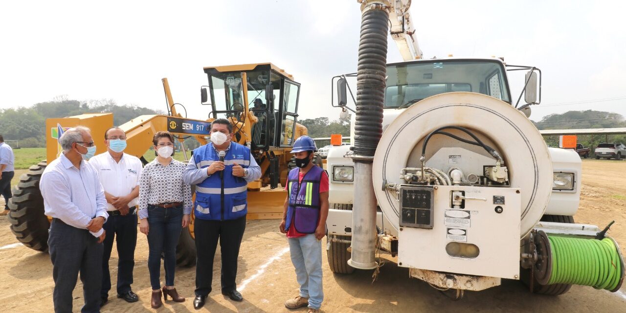 GOBIERNO DE TUXPAN ENTREGA MAQUINARIA PARA ATENDER LAS NECESIDADES DE LA POBLACIÓN