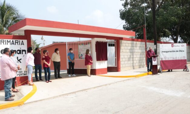 ENTREGA JAVIER VELÁZQUEZ OBRAS DE EDUCACIÓN Y DESARROLLO SOCIAL POR CASI $ 4 MDP