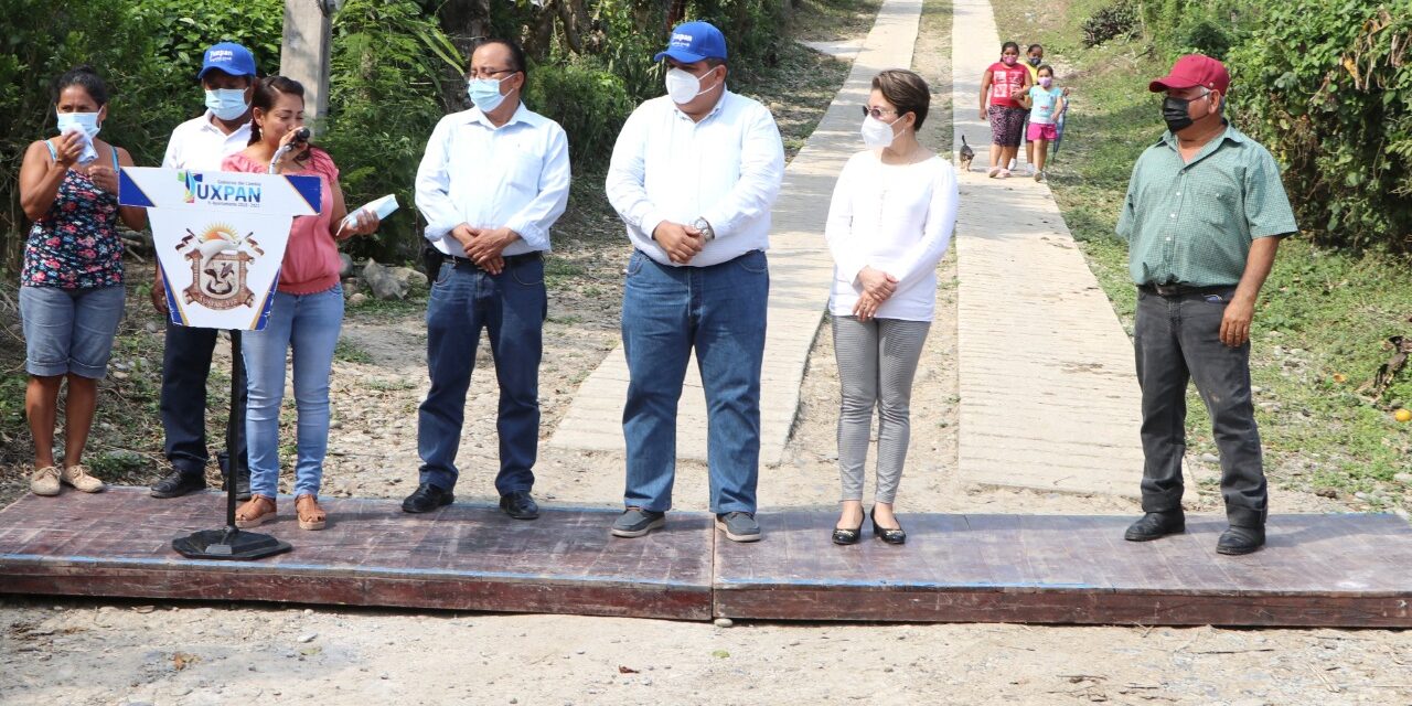 GOBIERNO DE TUXPAN BENEFICIA A HABITANTES DE CHICONCOA CON OBRAS Y ACCIONES