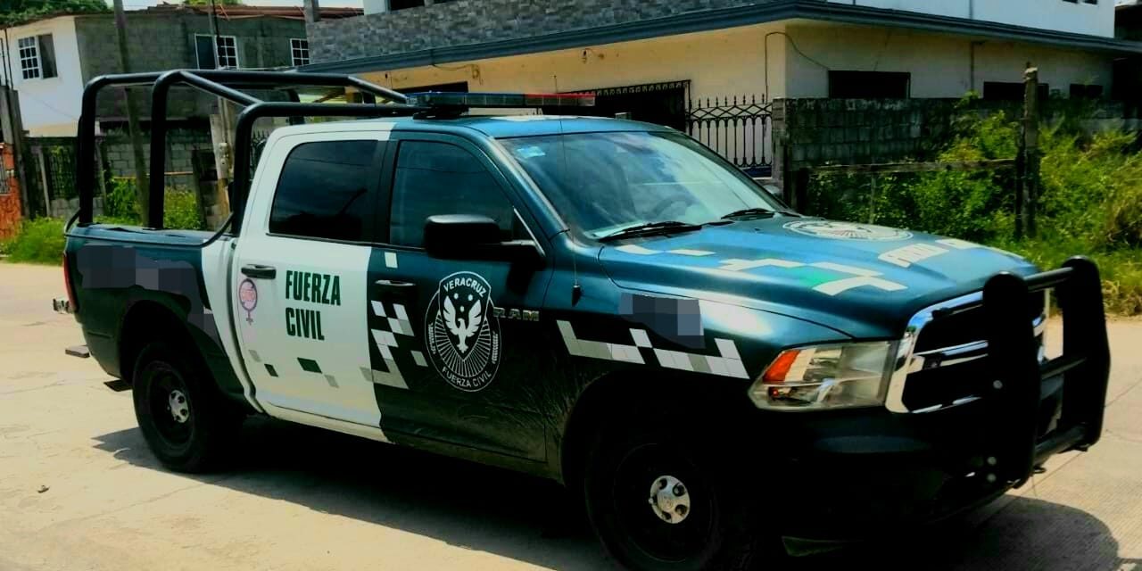 Fuerza Civíl arma MONTAJE en TEMPOAL