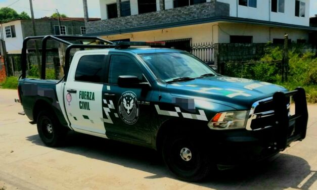 Fuerza Civíl arma MONTAJE en TEMPOAL