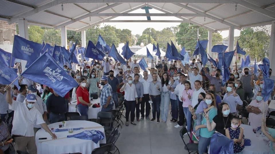 Tito Delfín se reúne con panistas de Xalapa y Tlalixcoyan