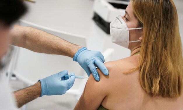 Tihuatlán: Jornada de Vacunación COVID para personas de 18 años en adelante