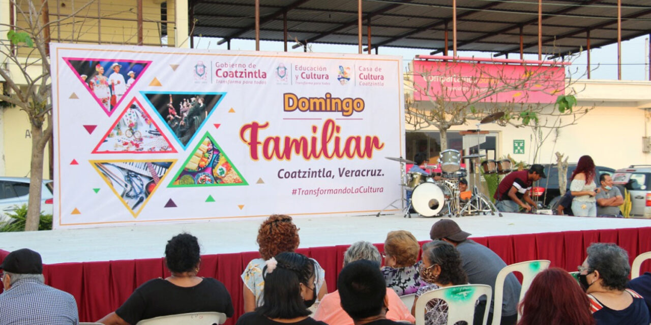 Coatzintla: Colorido «Domingo Familiar»