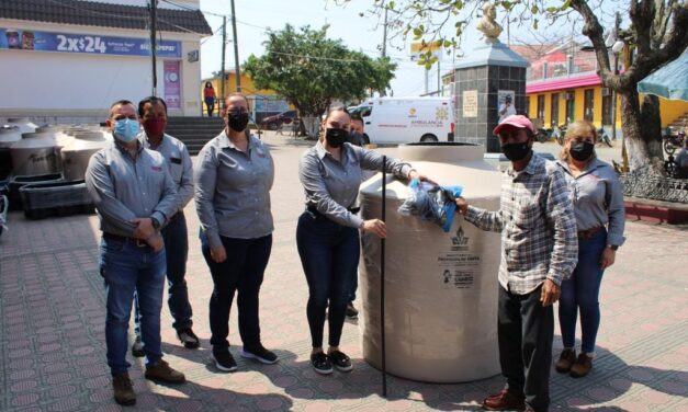 Ozuluama: Entrega de Rotoplas