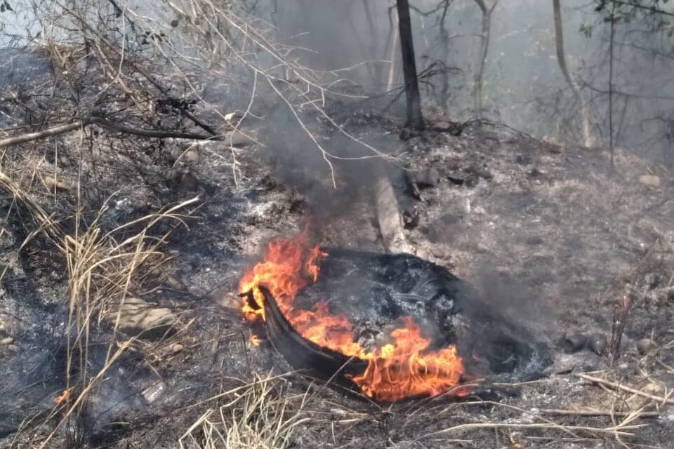 Tihuatlán: Atención a 5 incendios de pastizal por quema agrícola