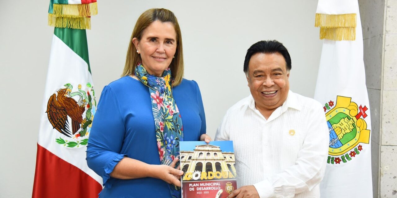 Recibe Presidente del Congreso Plan Municipal de Desarrollo de Córdoba
