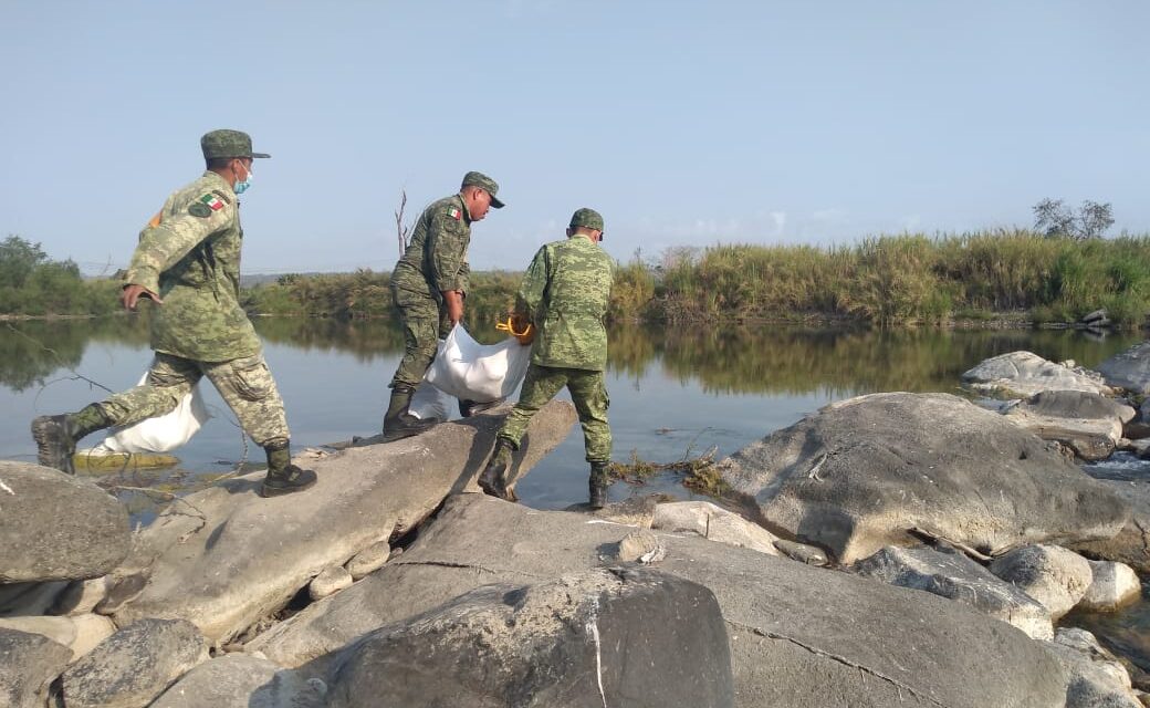 Ejército Mexicano realiza labor social en beneficio de las familias del municipio de Cazones