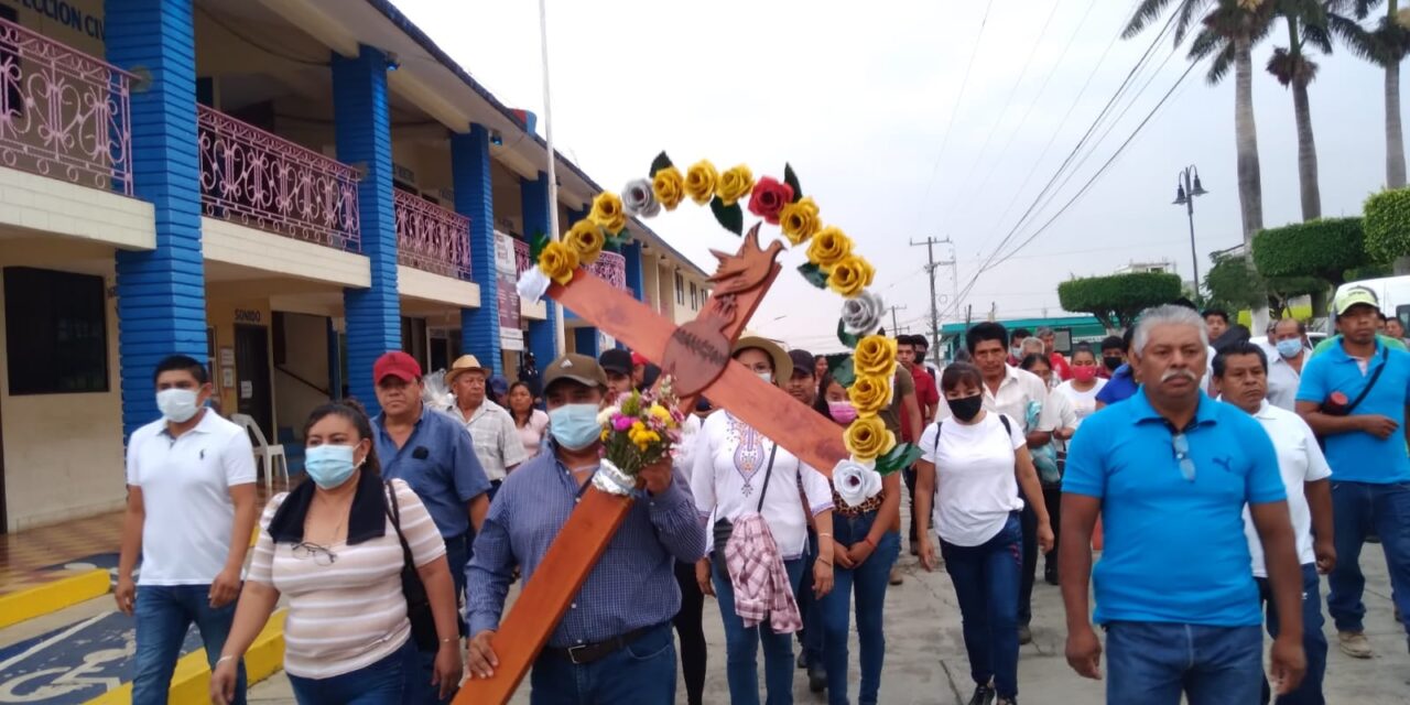 Citlaltépetl: Celebración del Día de la Santa Cruz