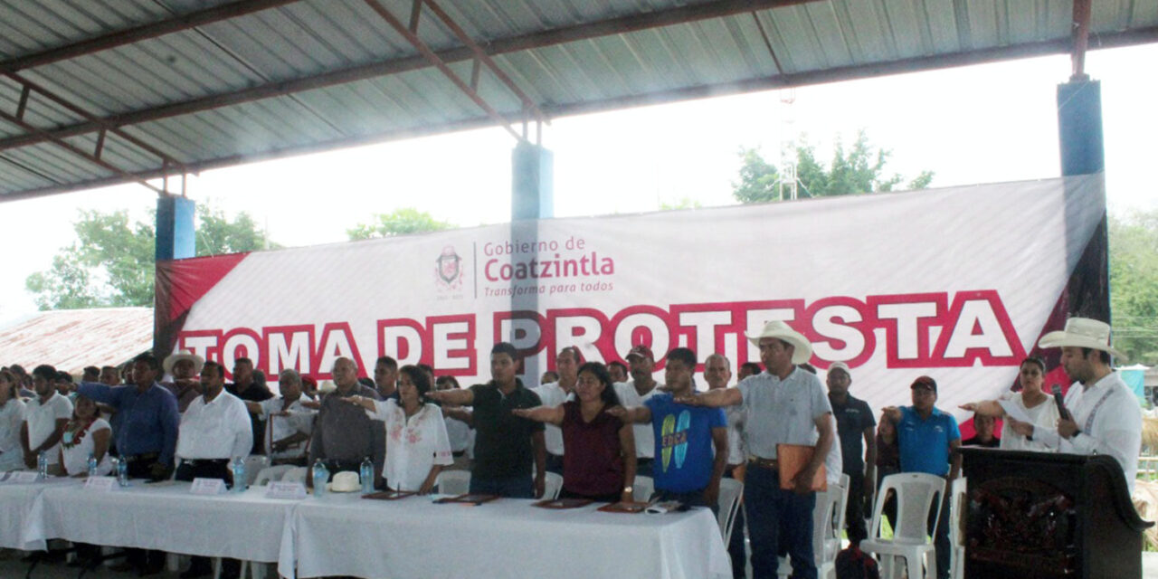 Toma de protesta de agentes y subagentes municipales de Coatzintla