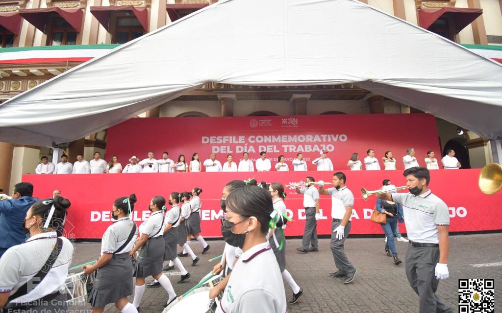 FGE ESTUVO PRESENTE EN EL DESFILE CONMEMORATIVO DEL DÍA DEL TRABAJO