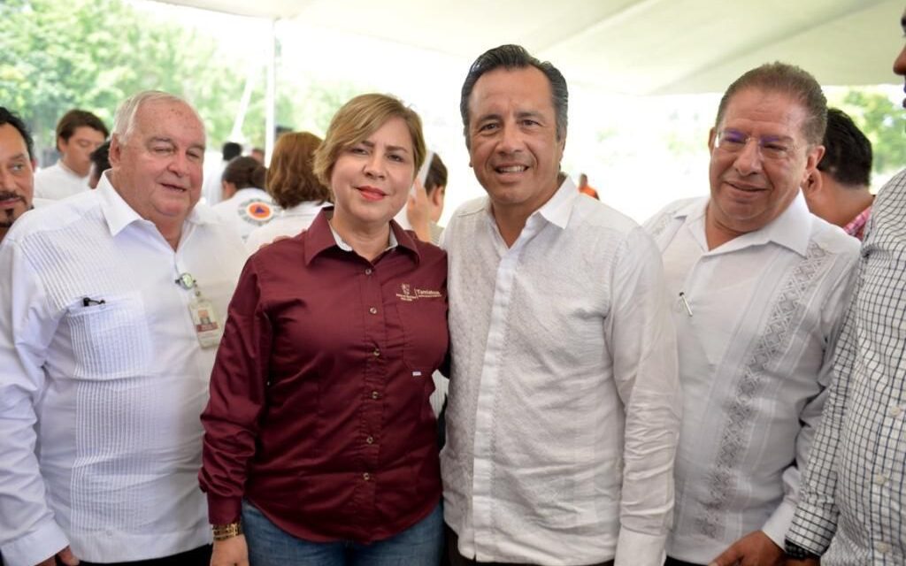 Lupita Rodríguez, asistió a reunión de trabajo encabezada por el Gobernador de Estado Cuitláhuac García Jiménez