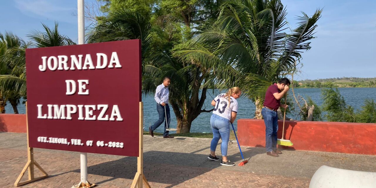 Jornada de limpieza en malecón de Gutiérrez Zamora en semana del medio ambiente
