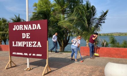 Jornada de limpieza en malecón de Gutiérrez Zamora en semana del medio ambiente