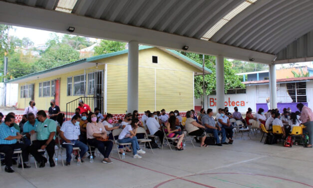 Coatzintla: Demostración de lectura en la escuela «Profr. Silverio Martínez Polo»