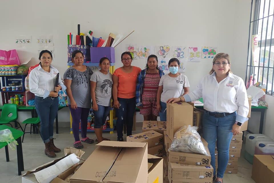 Ozuluama: Entrega de desayunos escolares fríos en Paso Real