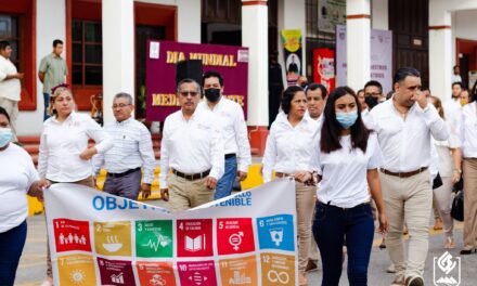 Gutiérrez Zamora: Honores a la bandera y desfile «Día Mundial del Medio Ambiente»