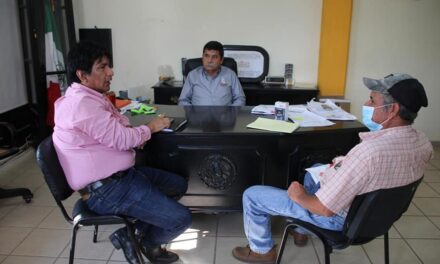 Ozuluama: Reunión con transportista de la Isla Juan A. Ramírez