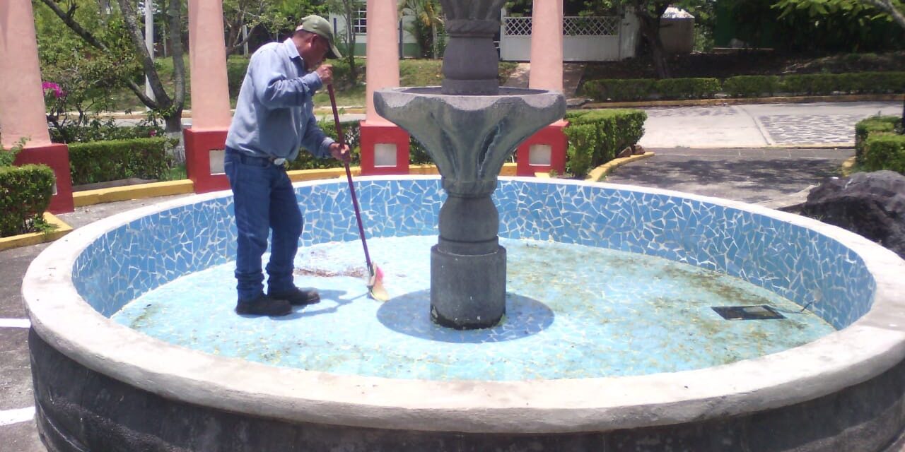 Chontla: Rehabilitación integral del mejoramiento del alumbrado público, áreas verdes y recreativas del parque municipal