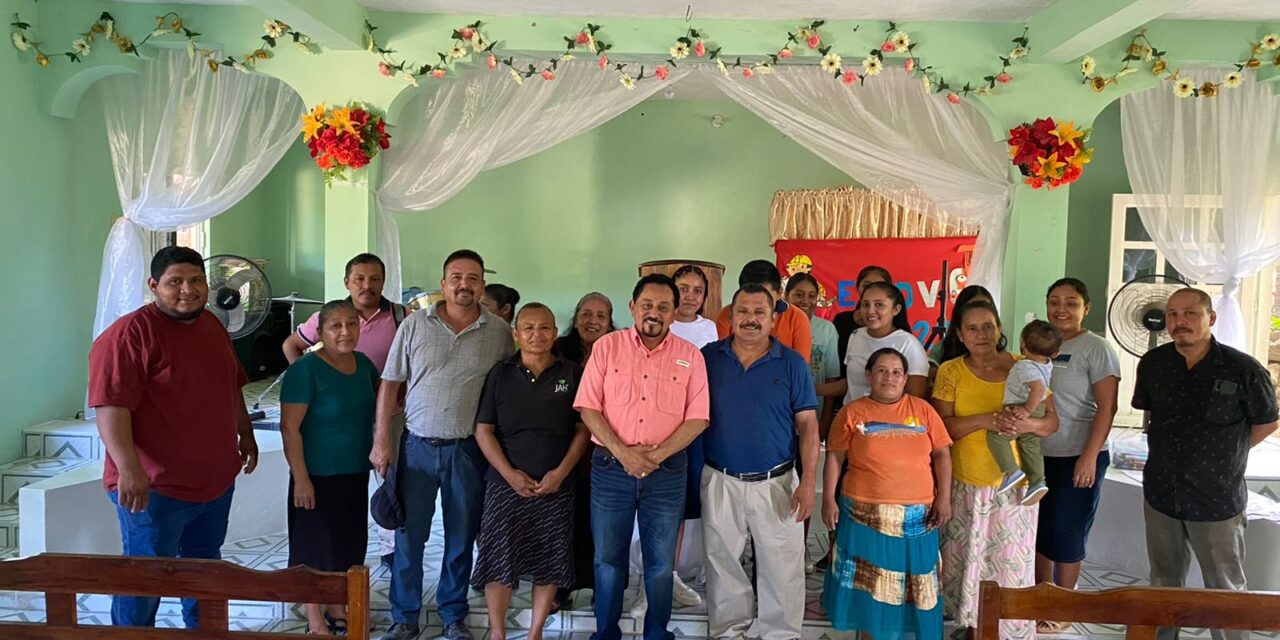 Naranjos: Alcalde asiste por invitación a la iglesia Monte de los Olivos