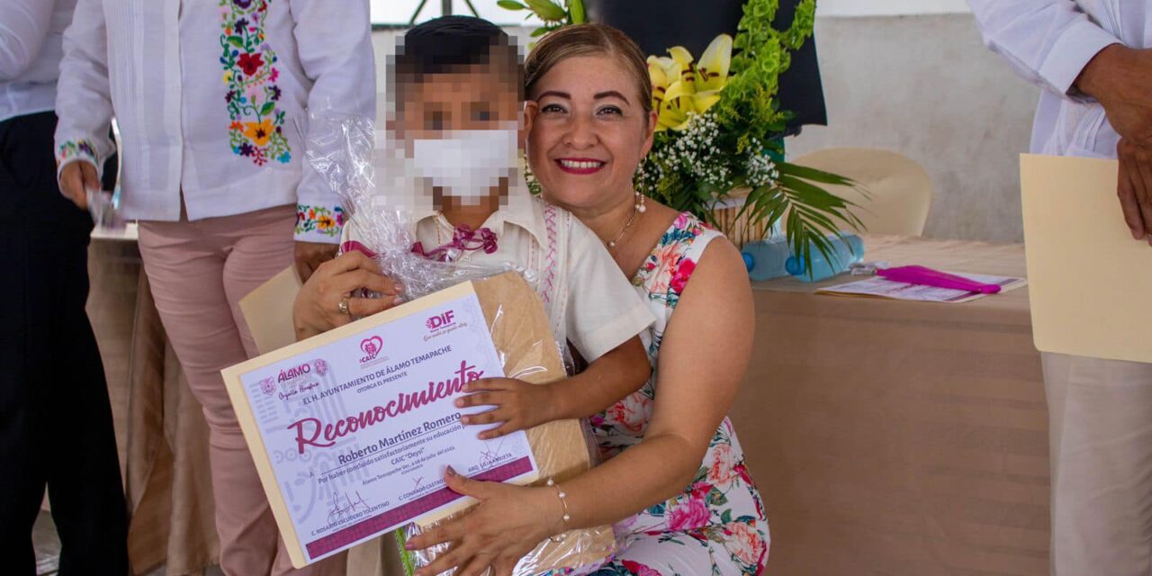 Álamo: Alcaldesa como madrina de la Generación 2019-2022 de egresados de los CAICS