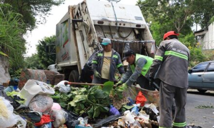 Chontla: Jornada de recolección de basura en Tlatemalco y Las Guásimas