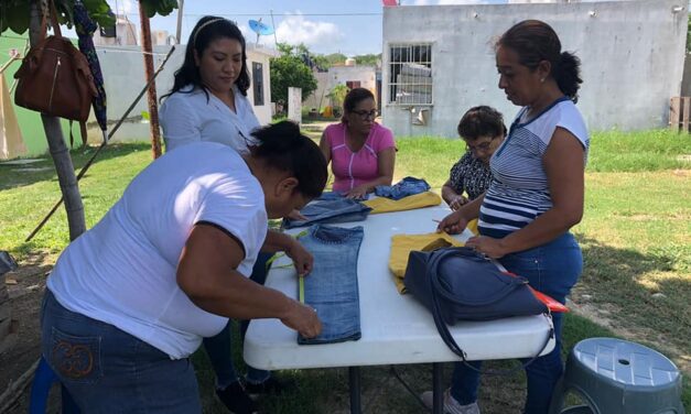 Ozuluama: Taller de bolsas de mezclilla