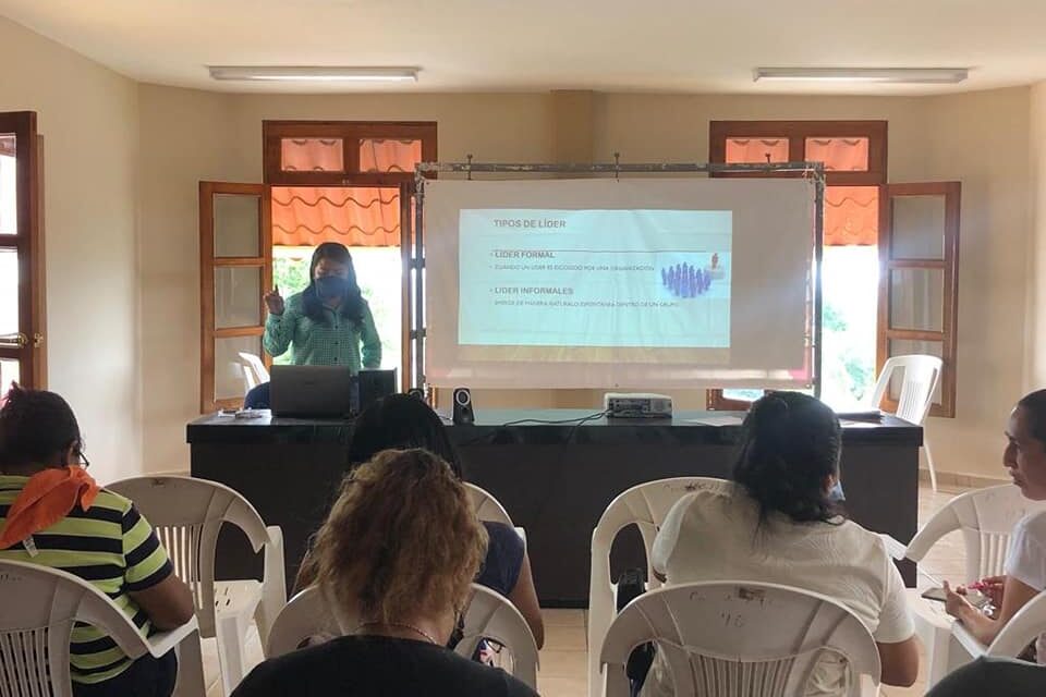 Ozuluama: Capacitación de liderazgo y participación de la mujer en actividades económicas