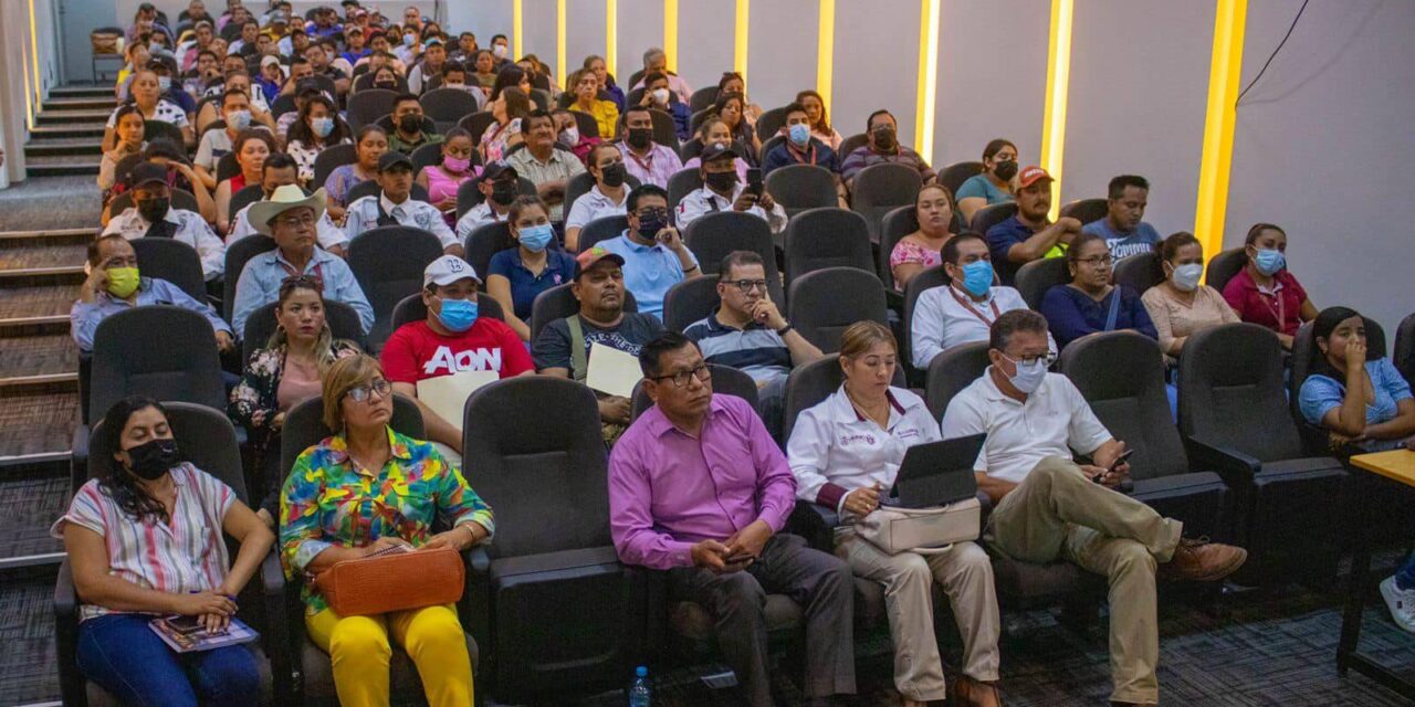 Capacitaciones para personal del gobierno municipal de Álamo