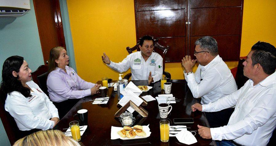 Naranjos: Reunión con directivos