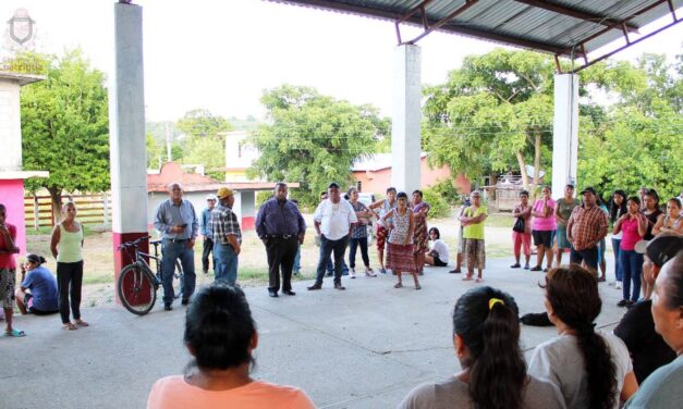 Coatzintla: Reunión con ciudadanos de Santa María