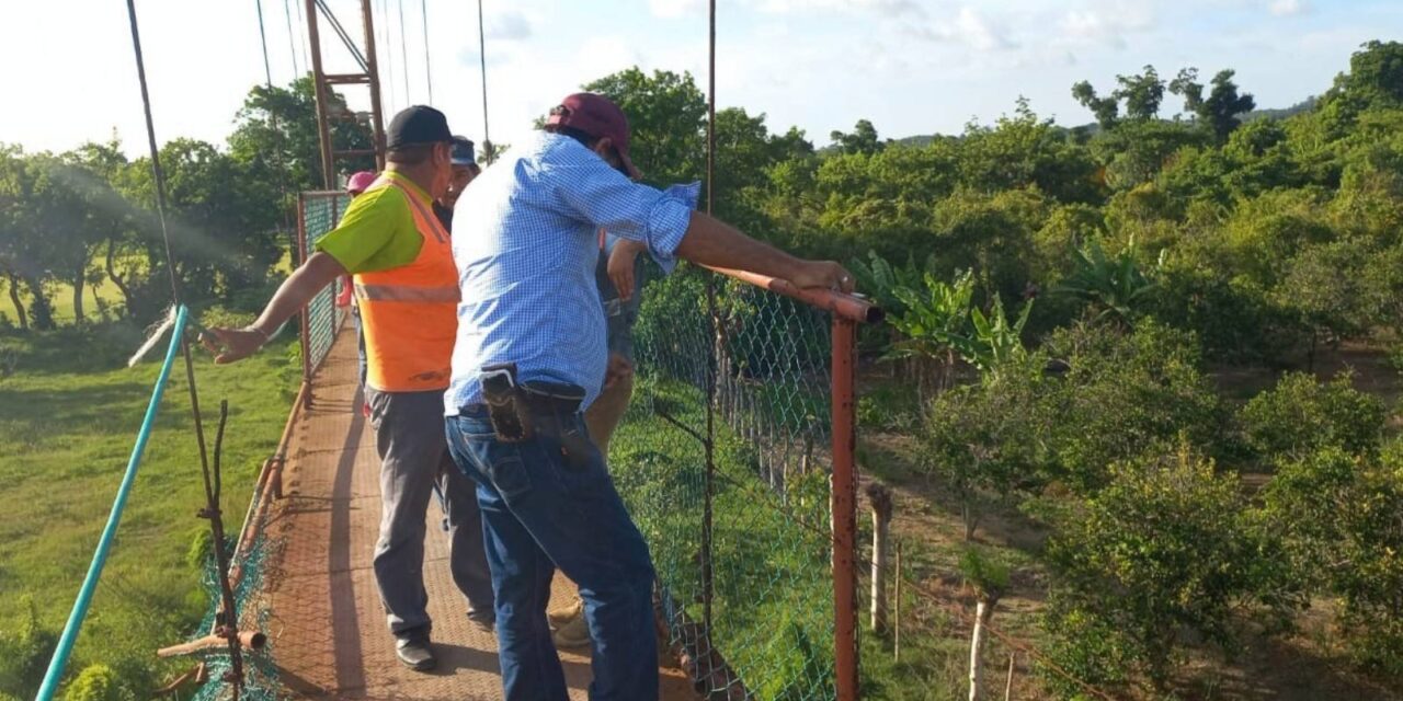 Cazones: Reunión con los habitantes de la comunidad de El Paso
