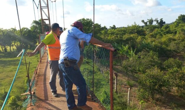 Cazones: Reunión con los habitantes de la comunidad de El Paso