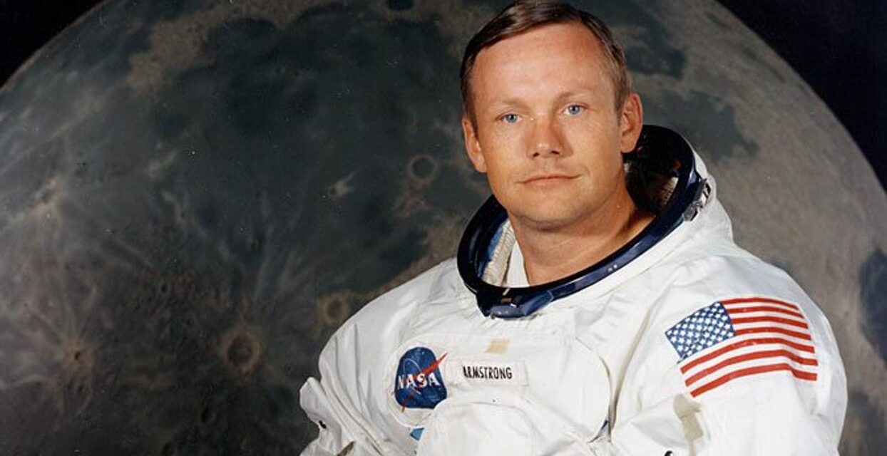 Gutiérrez Zamora: Aniversario del Natalicio de Neil Armstrong 2022