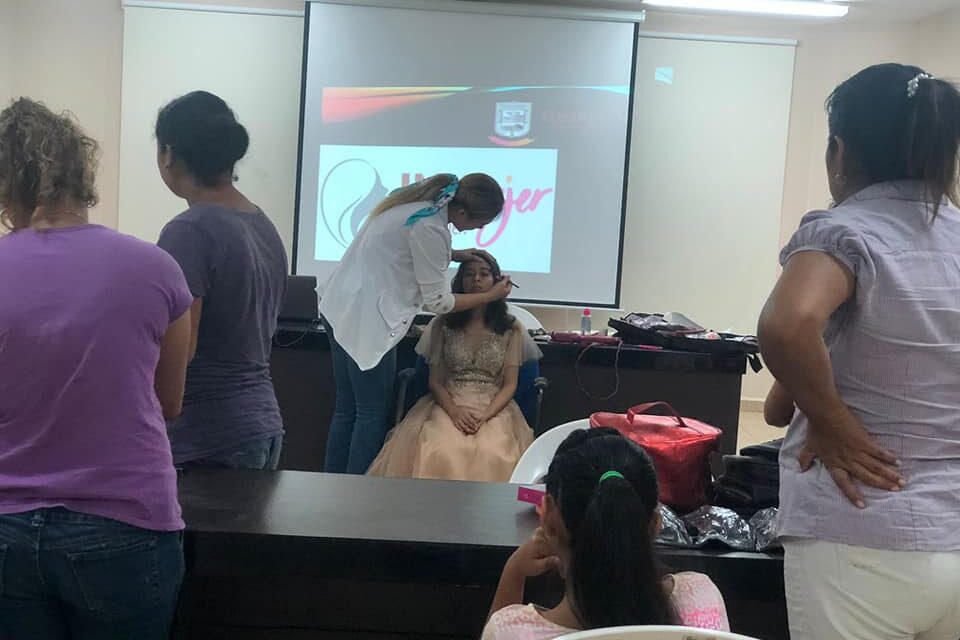 Ozuluama: Curso de maquillaje profesional 2022