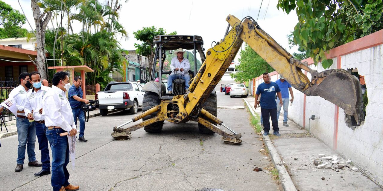 Naranjos: Alcalde pone en marcha la construcción de barda perimetral en la Primaria Carlos A. Carrillo
