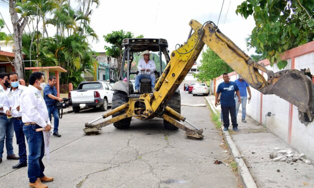 Naranjos: Alcalde pone en marcha la construcción de barda perimetral en la Primaria Carlos A. Carrillo