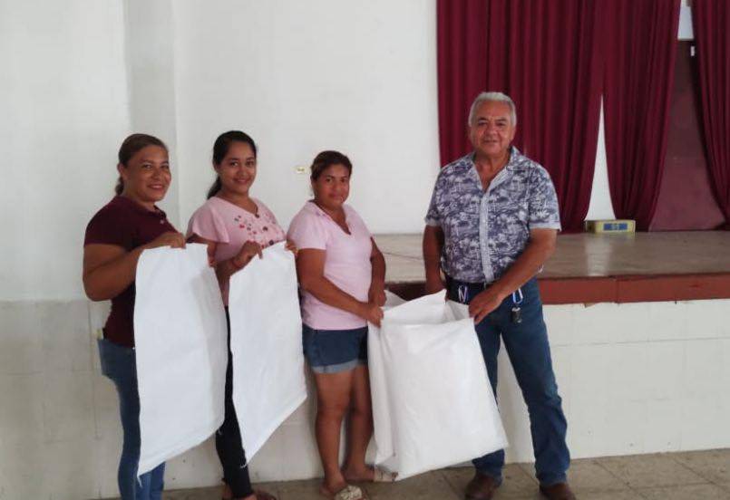 Tamiahua: Cambio de bolsas desechables por costales reciclados