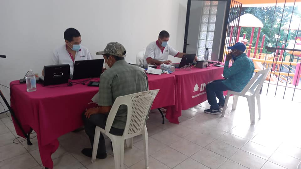 Ozuluama: Atención ciudadana en el modulo del INE