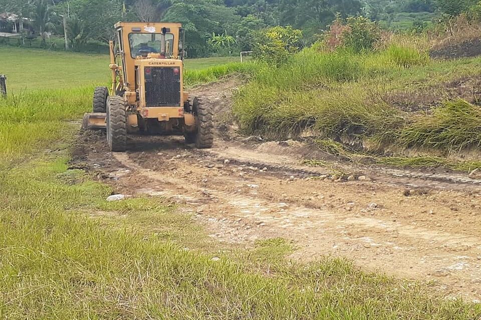 Ozuluama: Avance de la rehabilitación de calles en los Zavales