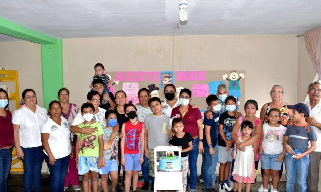 Naranjos: Día de los abuelos en la biblioteca