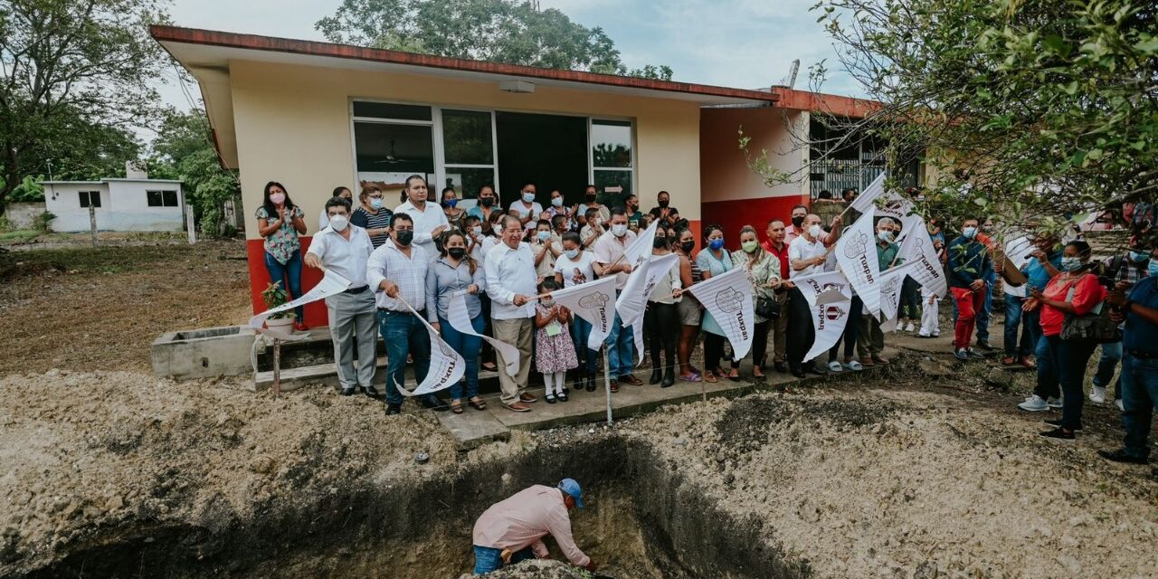 Tuxpan: Inicia la construcción de un aula en la Escuela Primaria “Benito Juárez”, de la localidad Buenos Aires