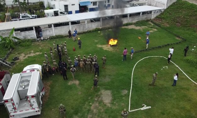 Tuxpan: Elementos de seguridad son capacitados en el uso de extintores