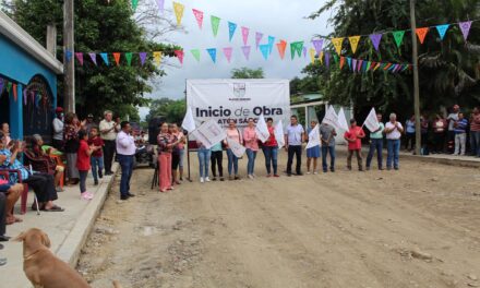 Platón Sánchez: Banderazo de inicio de obra de ampliación de pavimento hidráulico en la colonia El Maguey